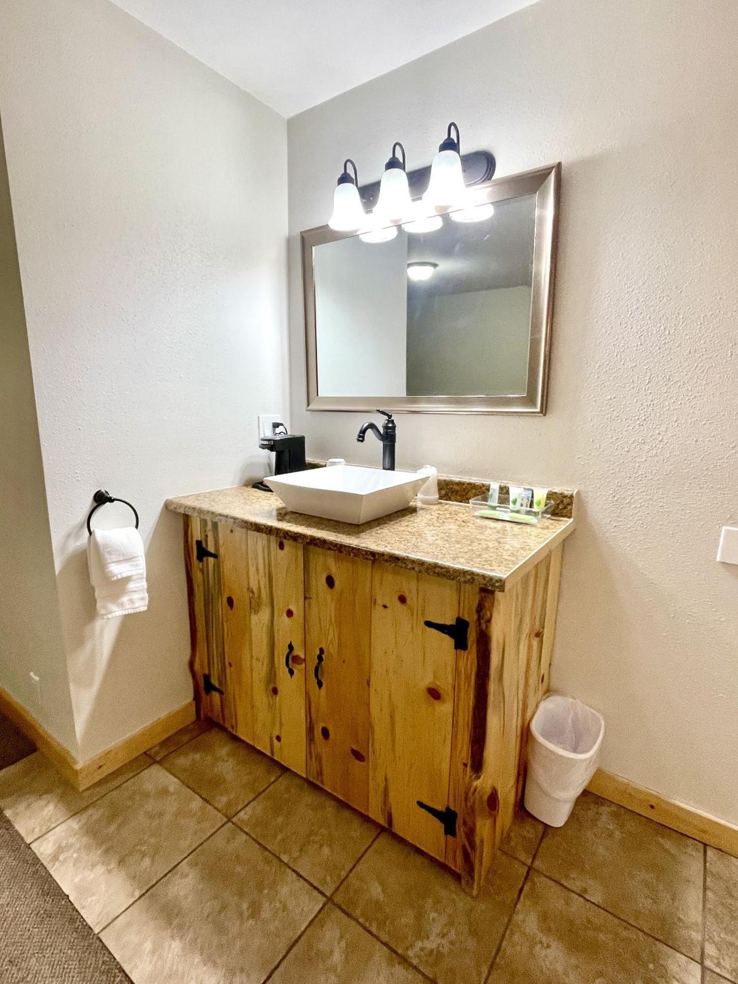 The Idaho Lodge & Rv Park بونيرس فيري المظهر الخارجي الصورة